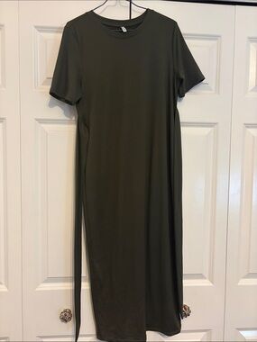 Mother Bee Maternity Olive Green Short-Sleeve Maxi Dress